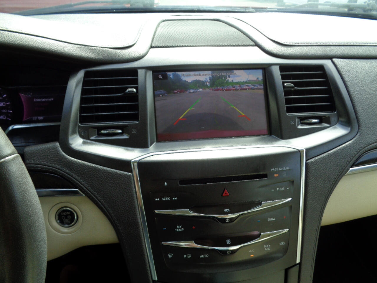 Used 2014 Lincoln MKS image 24