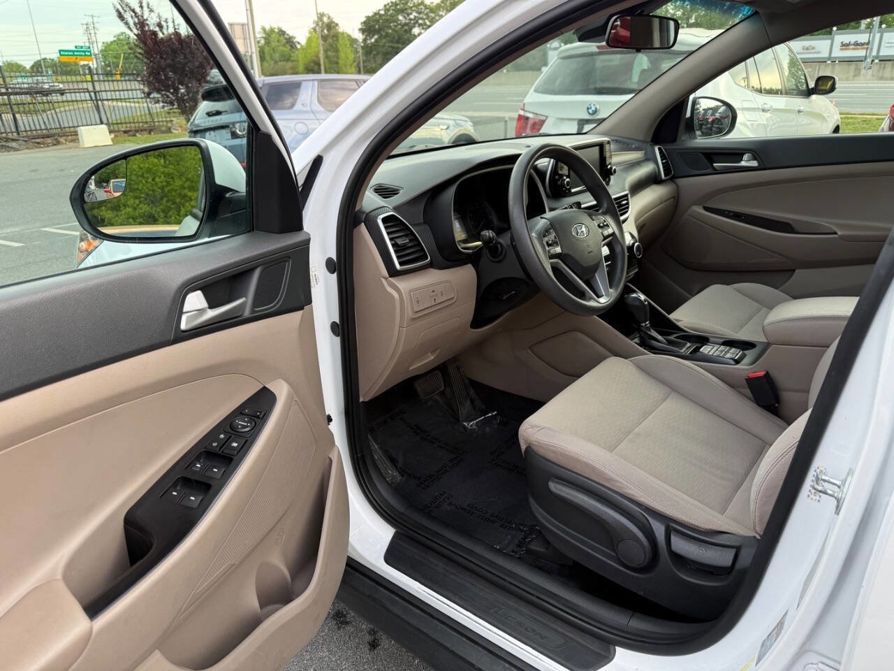 Used 2021 Hyundai Tucson SE w/ Cargo Package image 7