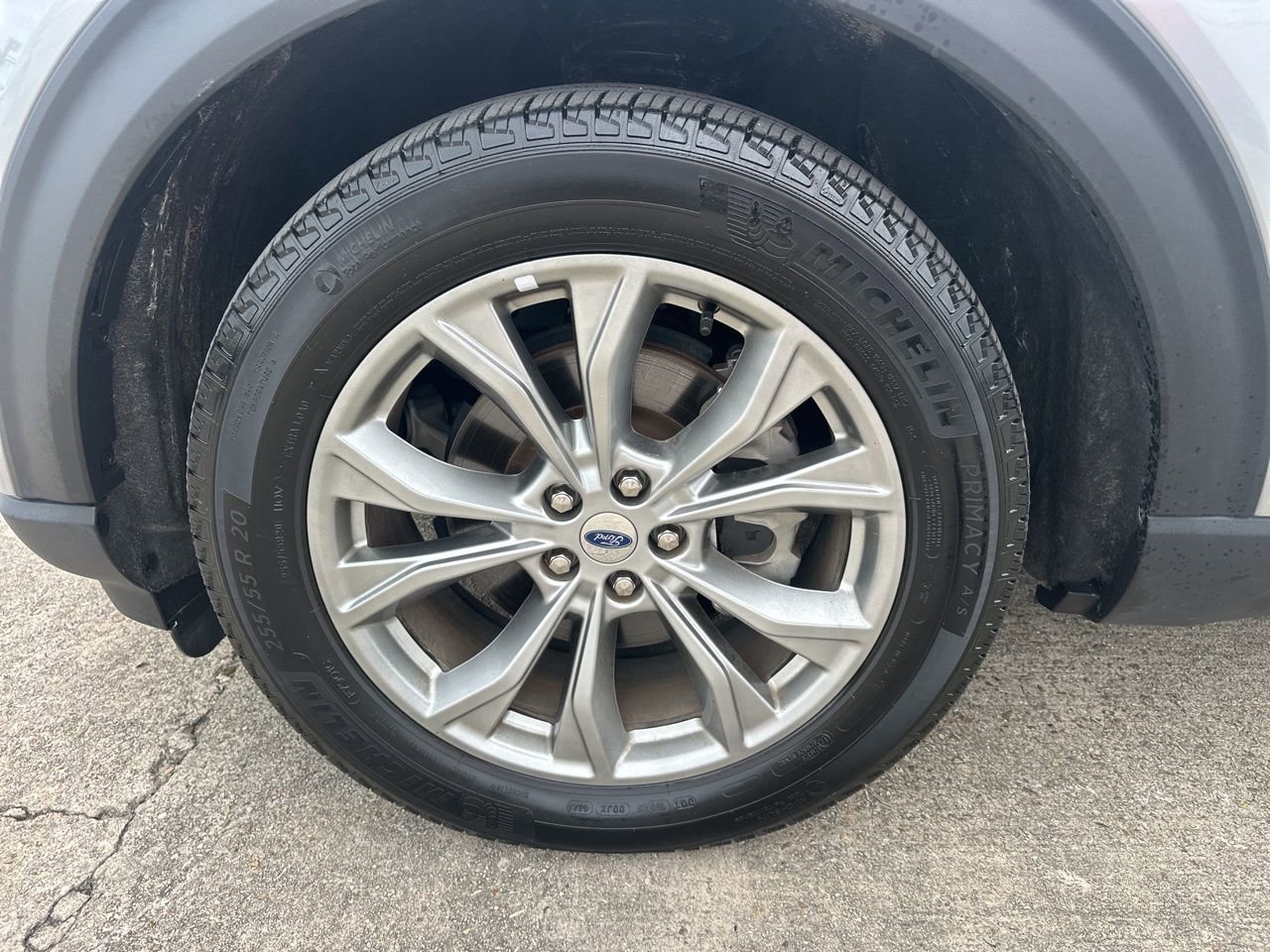 Used 2024 Ford Explorer Limited image 7