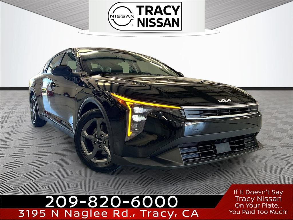 Used 2025 Kia K4 FWD image 1
