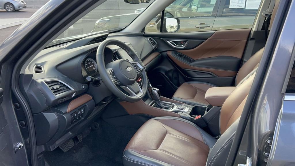 Used 2022 Subaru Forester Touring image 31