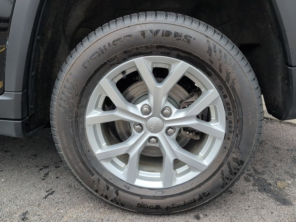 Used 2023 Jeep Grand Cherokee Limited image 11