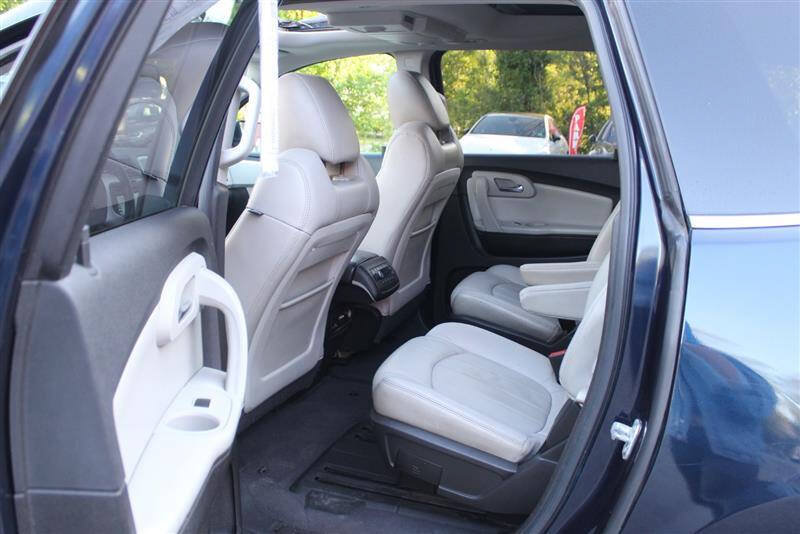 Used 2011 Chevrolet Traverse LTZ w/ LPO, 'HIT The Road' Package AWD/4WD image 23