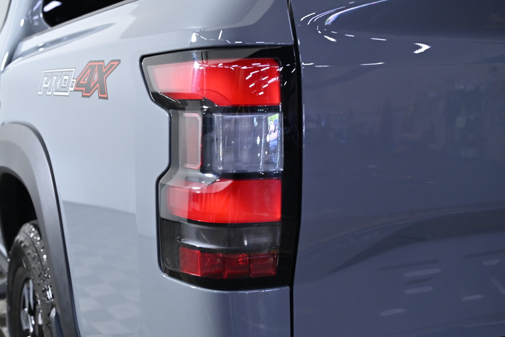 Certified 2023 Nissan Frontier PRO-4X w/ Pro Convenience Package AWD/4WD image 9