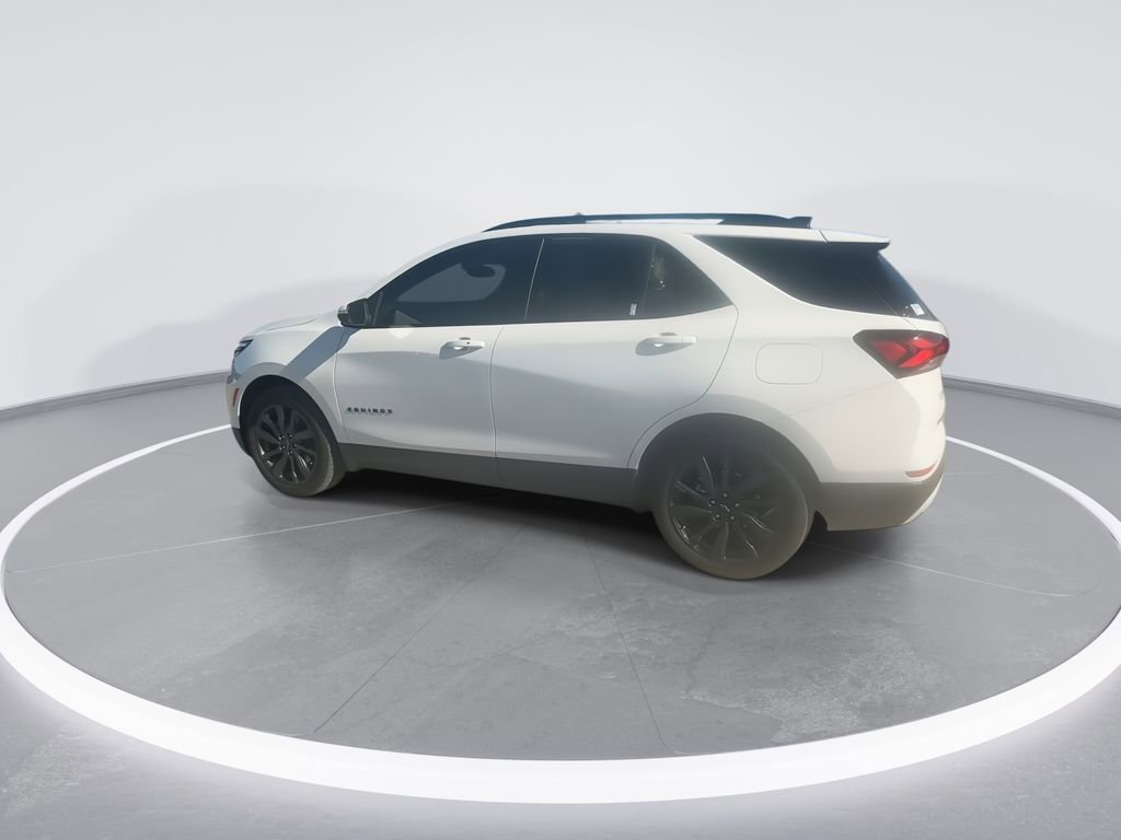 Used 2022 Chevrolet Equinox RS w/ Infotainment Package image 6