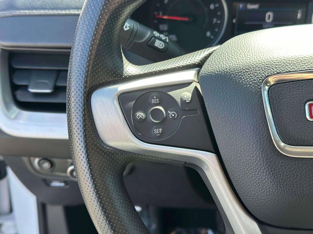 Used 2024 GMC Terrain SLE image 21