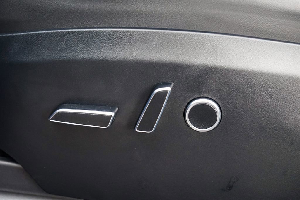 Used 2024 Tesla Model X Plaid image 25