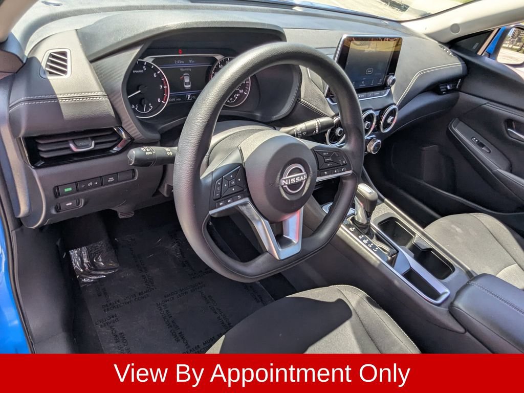 Used 2025 Nissan Sentra SV FWD image 15