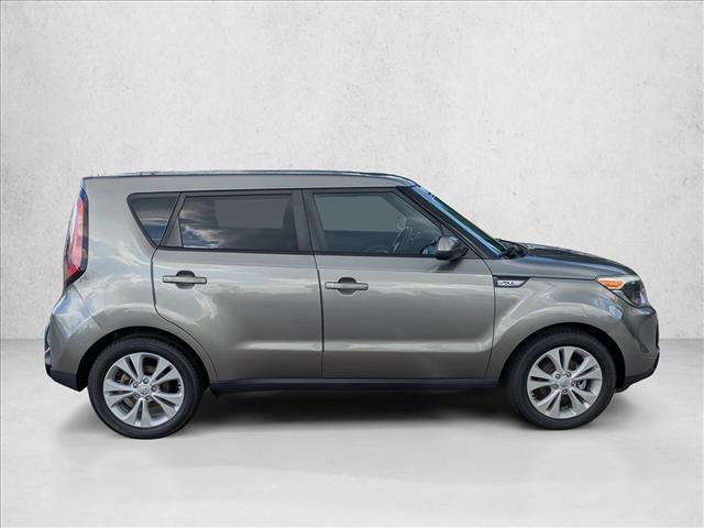 Used 2016 Kia Soul + FWD image 4
