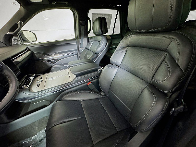 New 2025 Lincoln Navigator L Reserve w/ Jet Appearance Package image 11