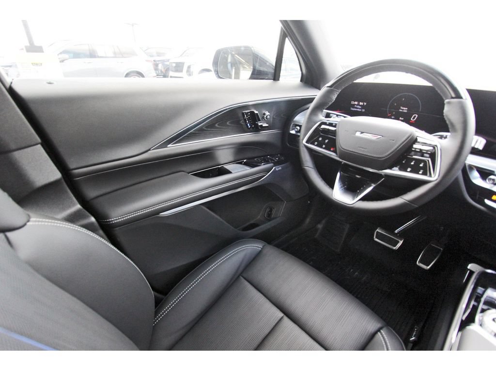 Certified 2026 Cadillac Lyriq V AWD/4WD image 8