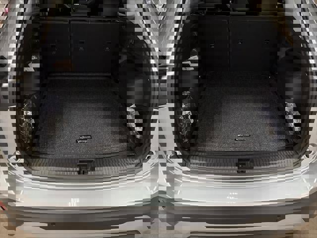 Certified 2025 Volkswagen Tiguan SE image 66