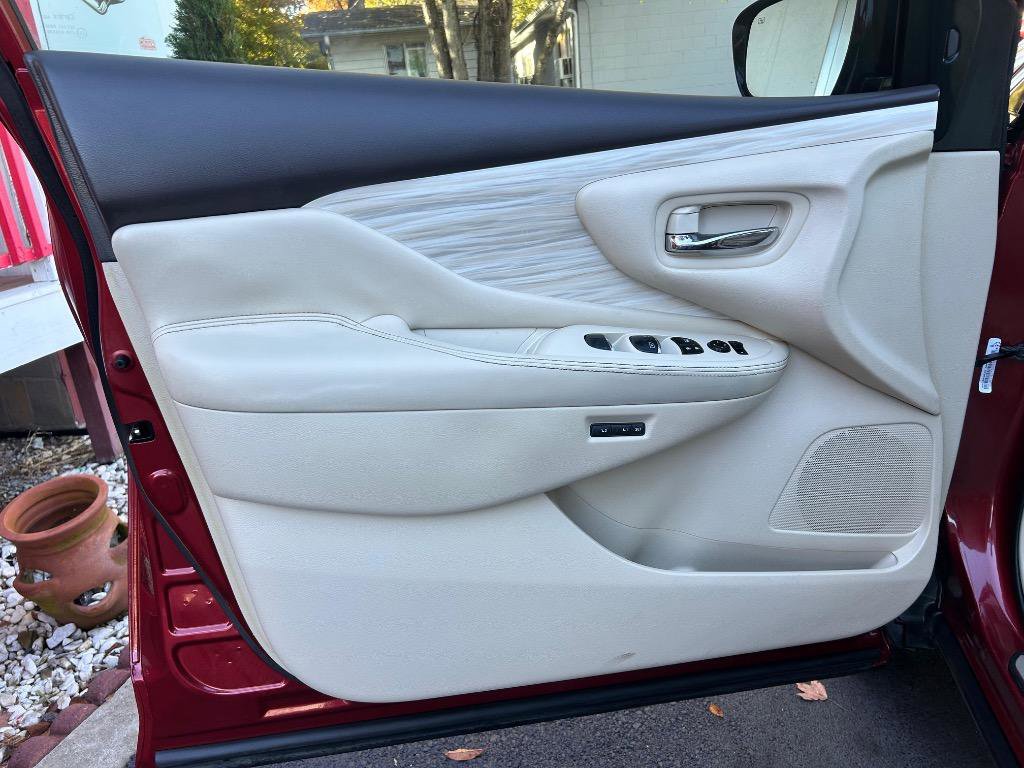 Used 2015 Nissan Murano SL FWD image 13