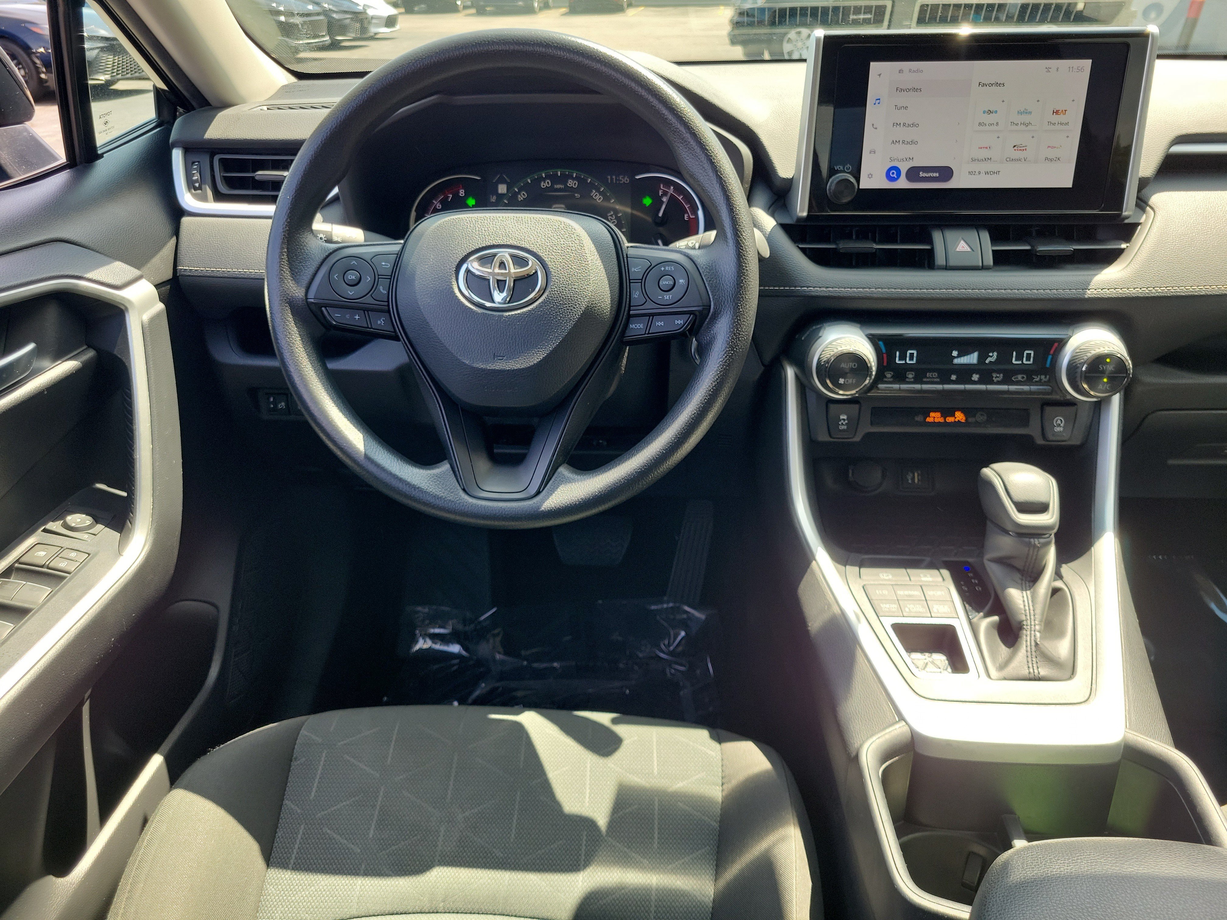 Used 2024 Toyota RAV4 XLE AWD/4WD image 10