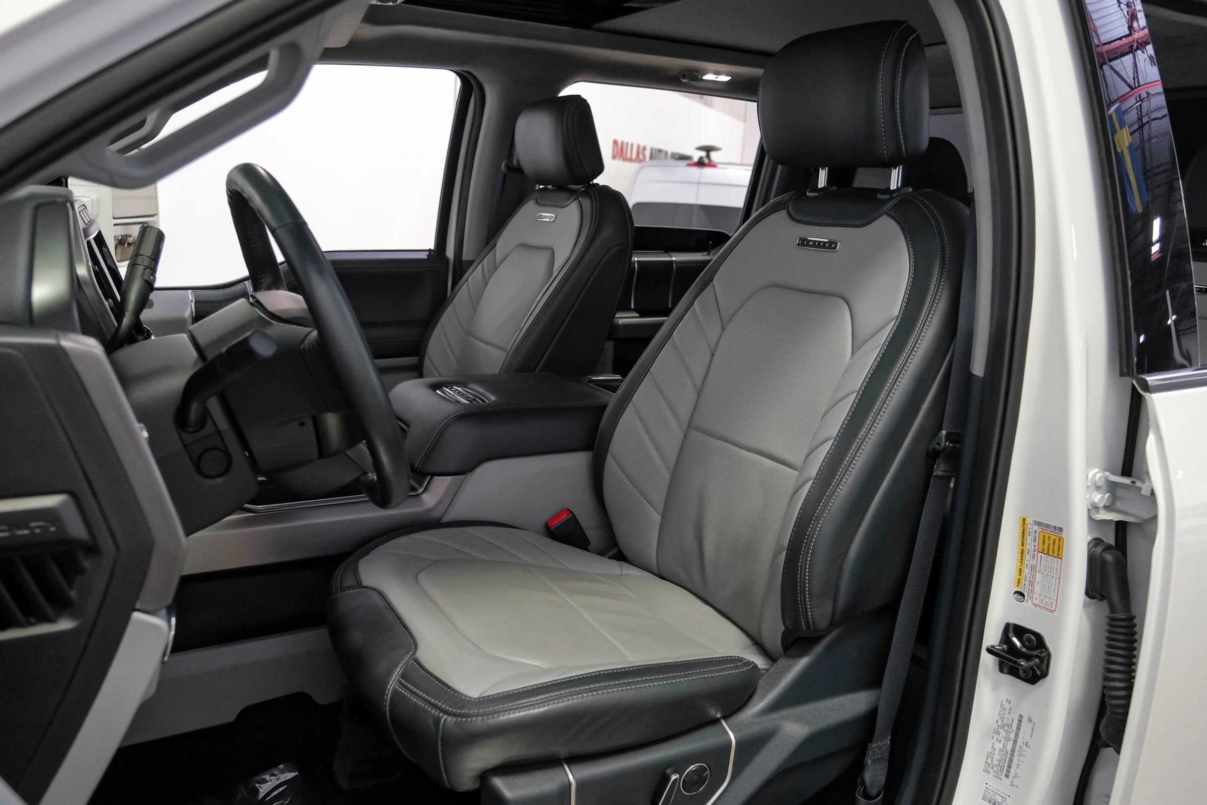 Used 2022 Ford F250 Limited image 29