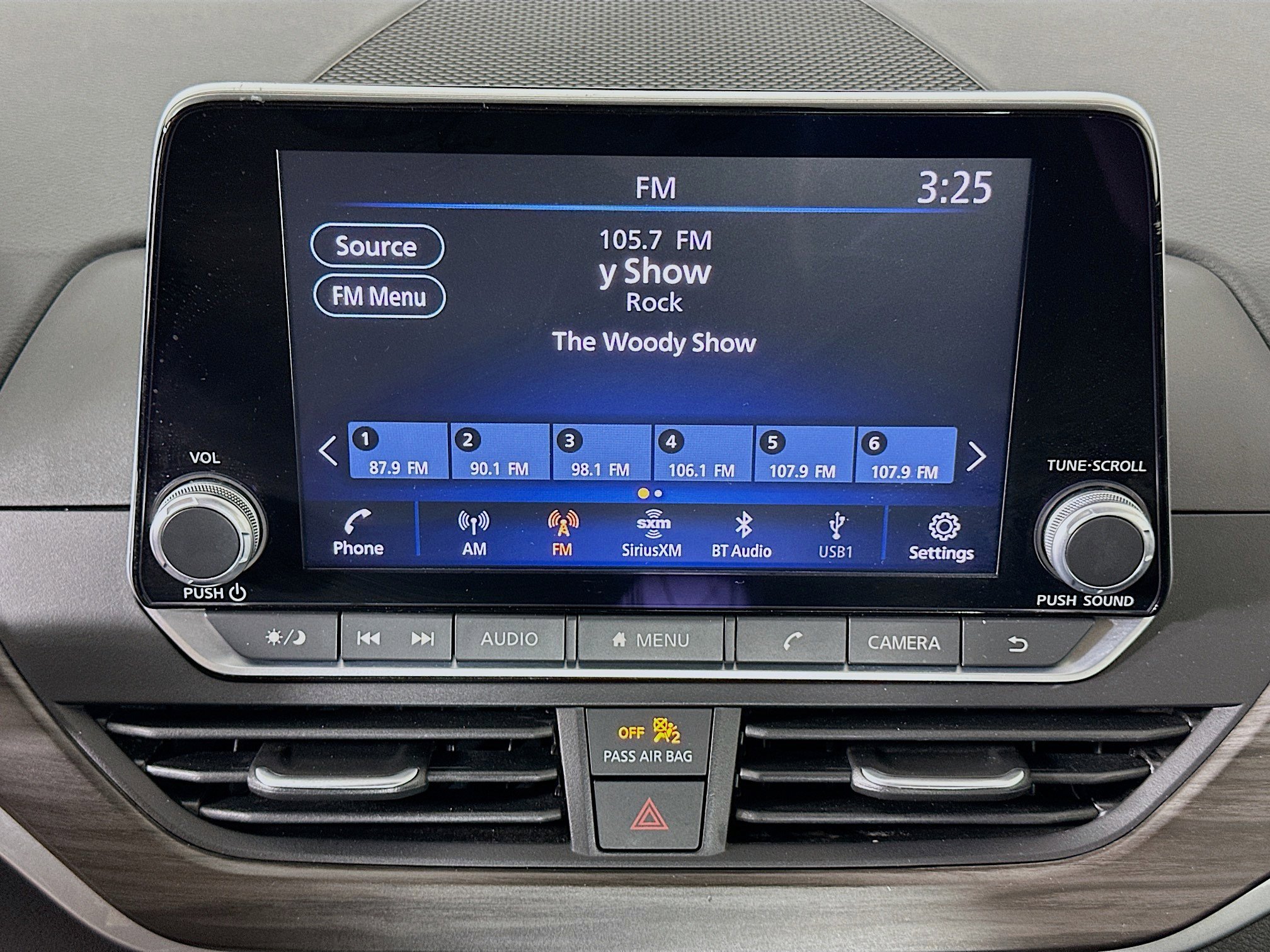 Used 2025 Nissan Altima 2.5 SV image 21