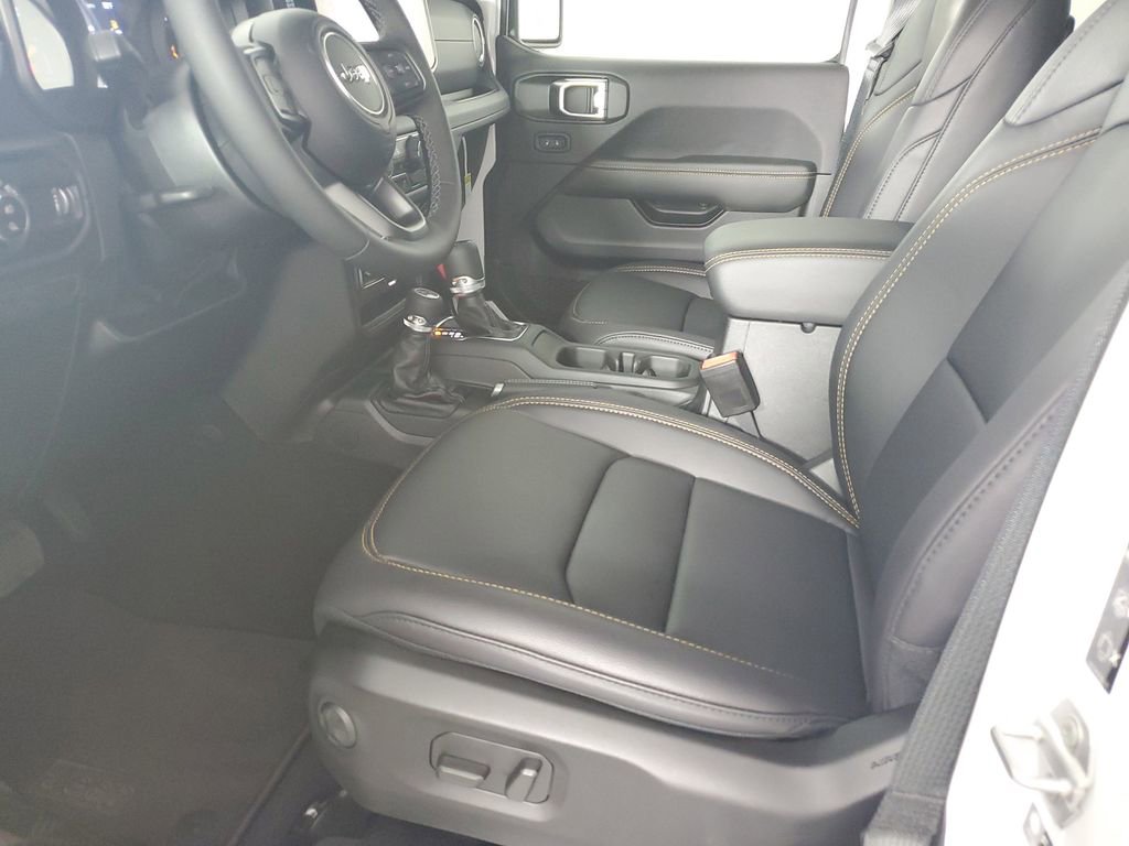 New 2025 Jeep Gladiator Sport image 11