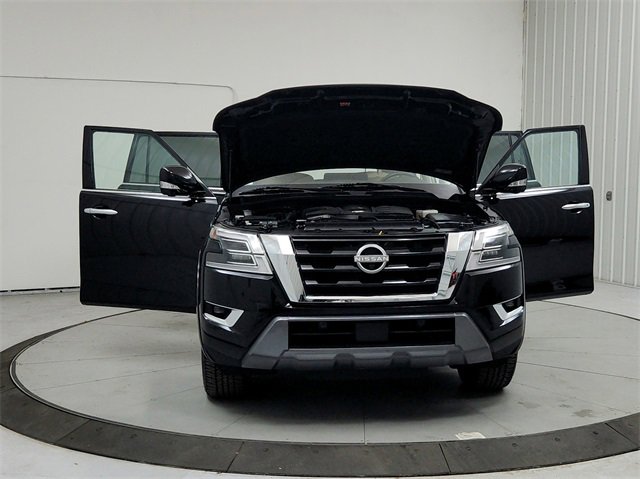 Used 2024 Nissan Armada SL w/ Captain's Chairs Package image 10