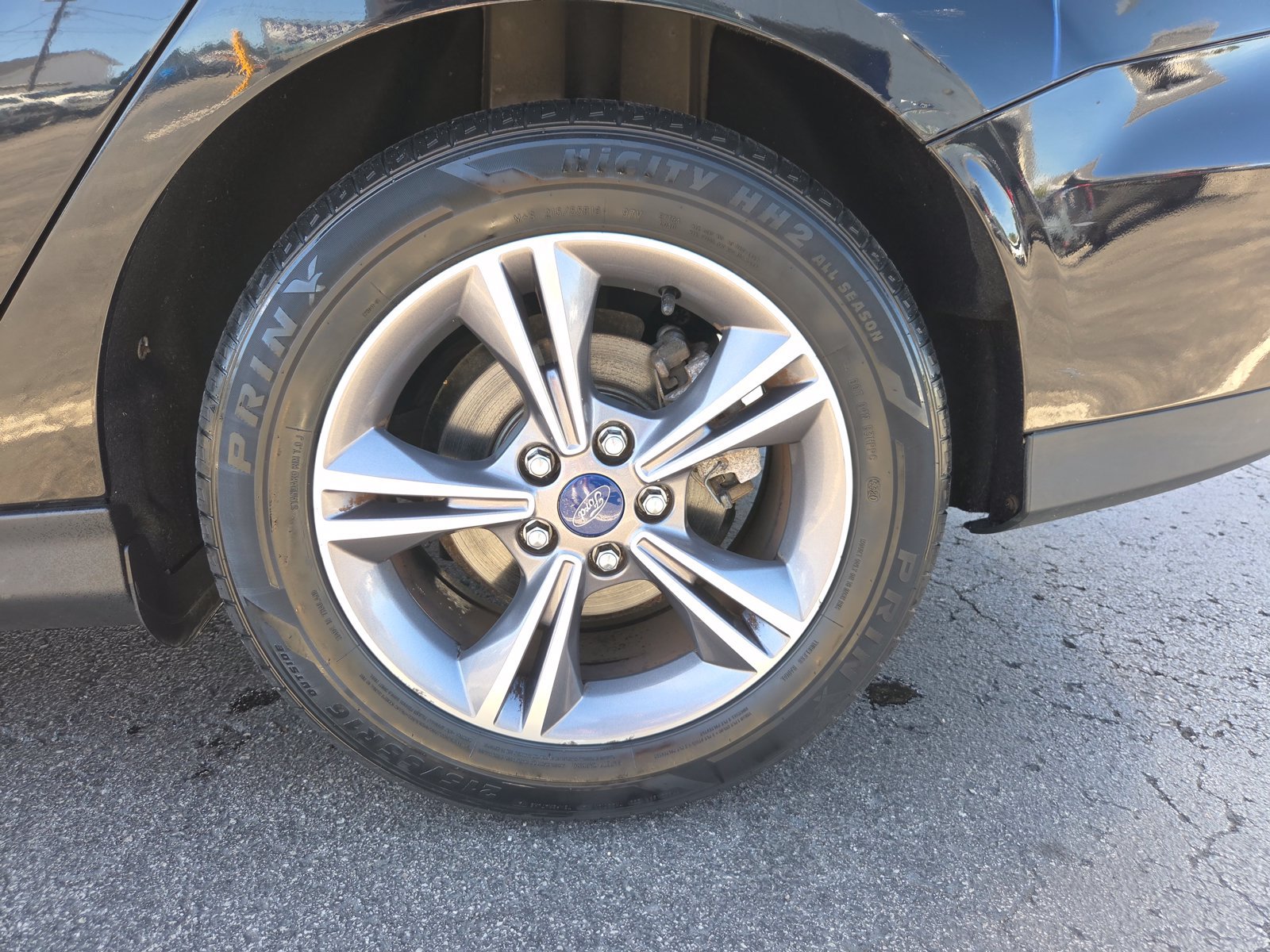 Used 2018 Ford Focus SE w/ SE Appearance Package FWD image 38