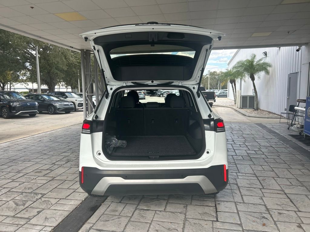 Used 2025 Volkswagen Tiguan S image 41