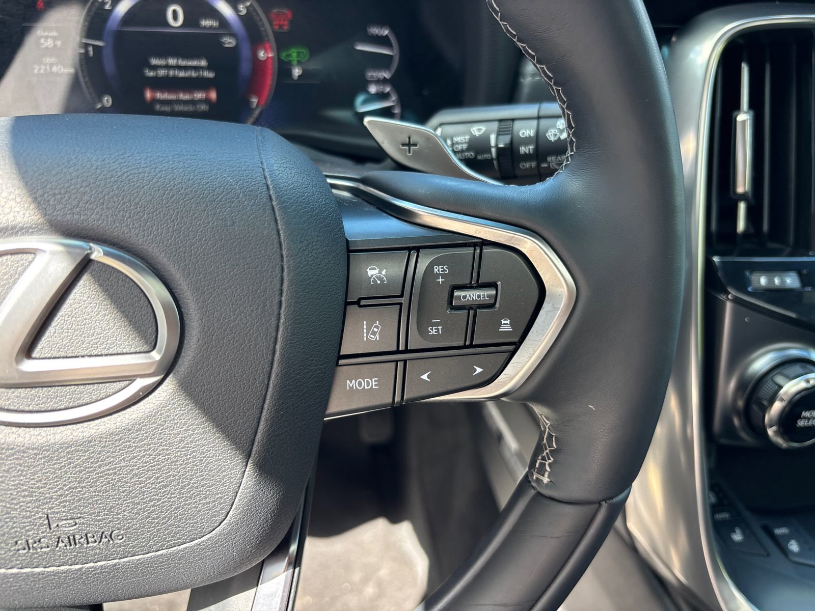Used 2024 Lexus LX 600 4WD w/ Appearance Package image 18
