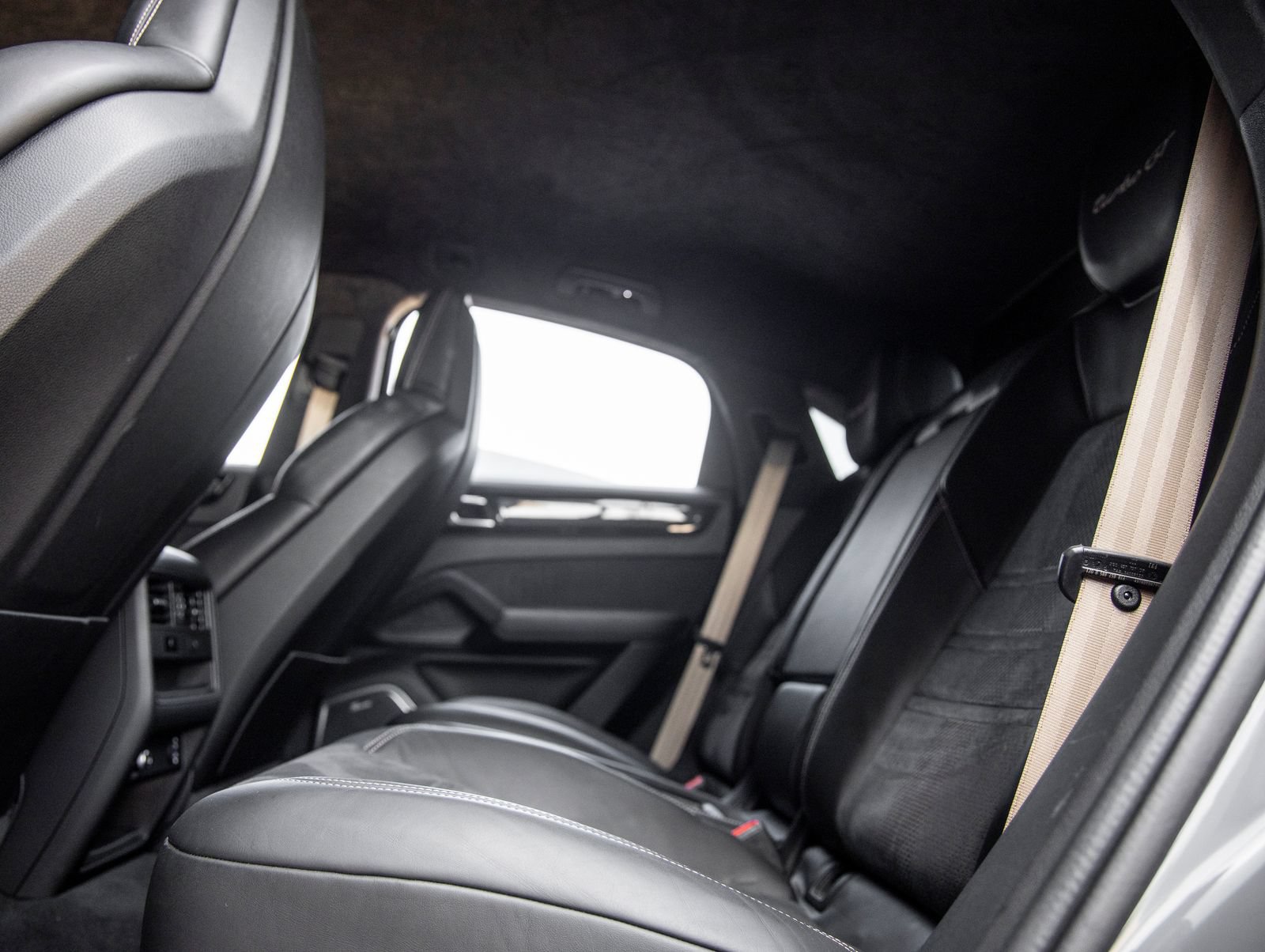 Certified 2022 Porsche Cayenne Turbo GT AWD/4WD image 37