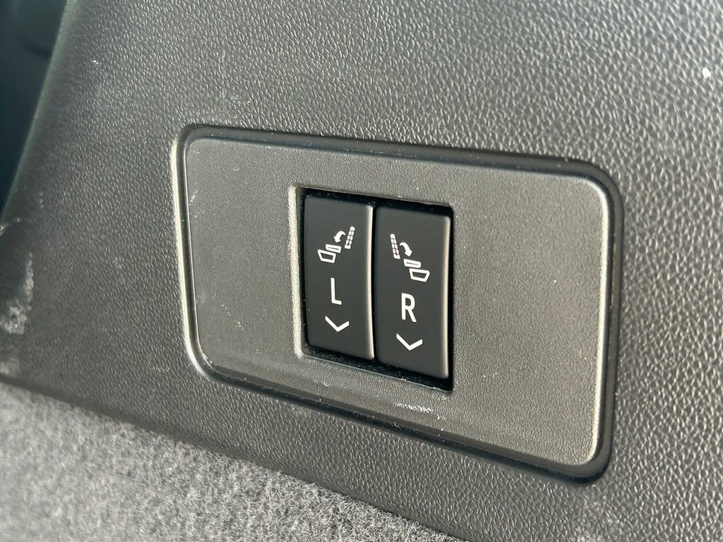 Used 2023 Cadillac XT6 Luxury FWD image 14