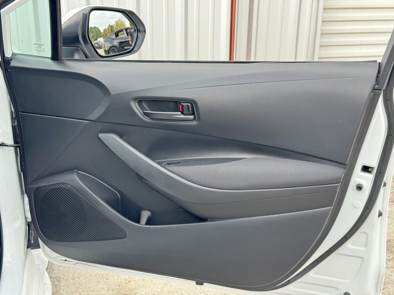 Used 2024 Toyota Corolla LE image 39