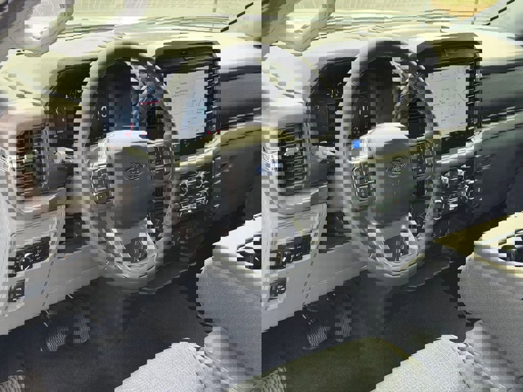 New 2026 Ford F150 XLT w/ Equipment Group 301A Standard image 15