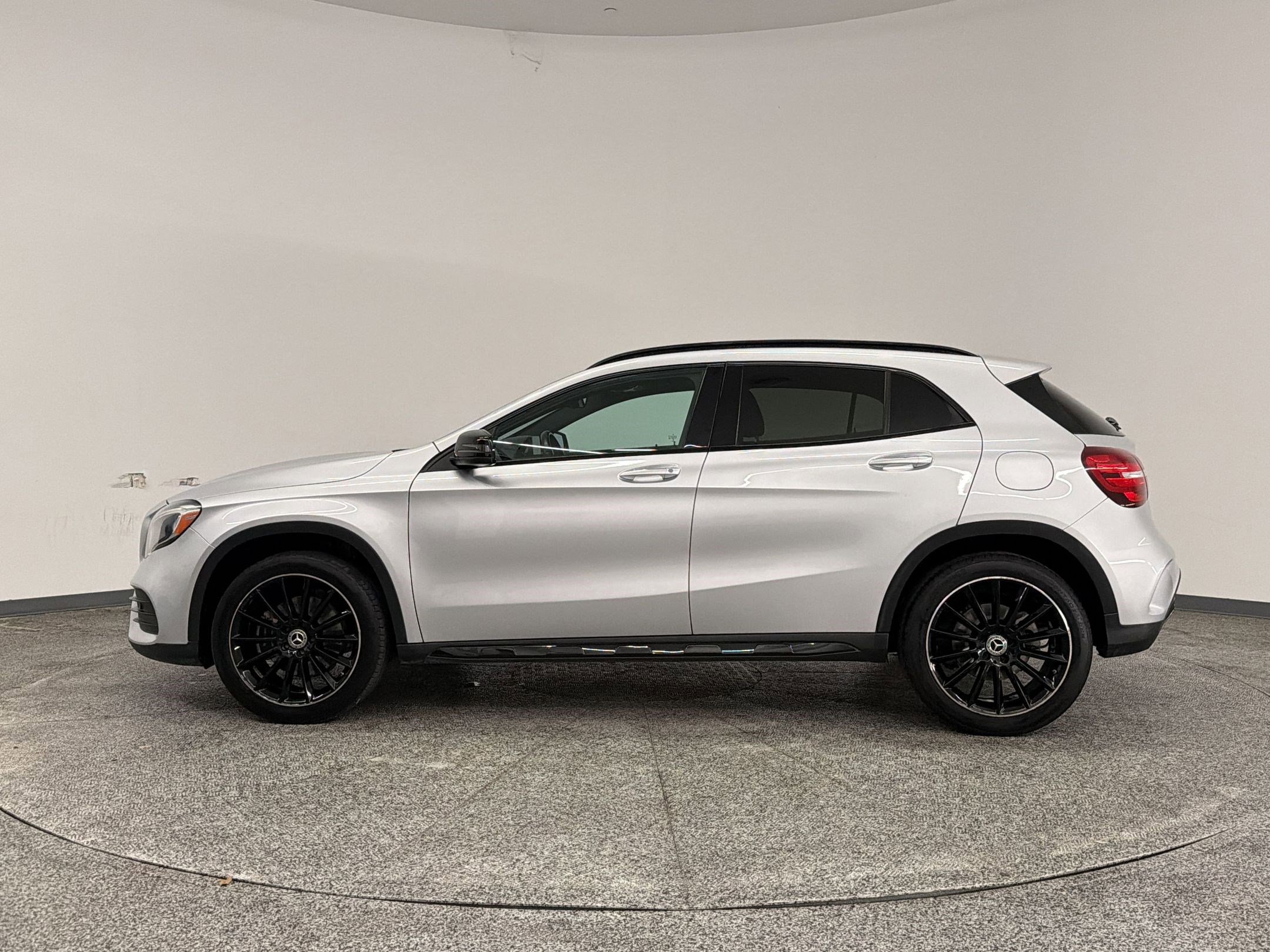 Used 2019 Mercedes-Benz GLA 250 image 2