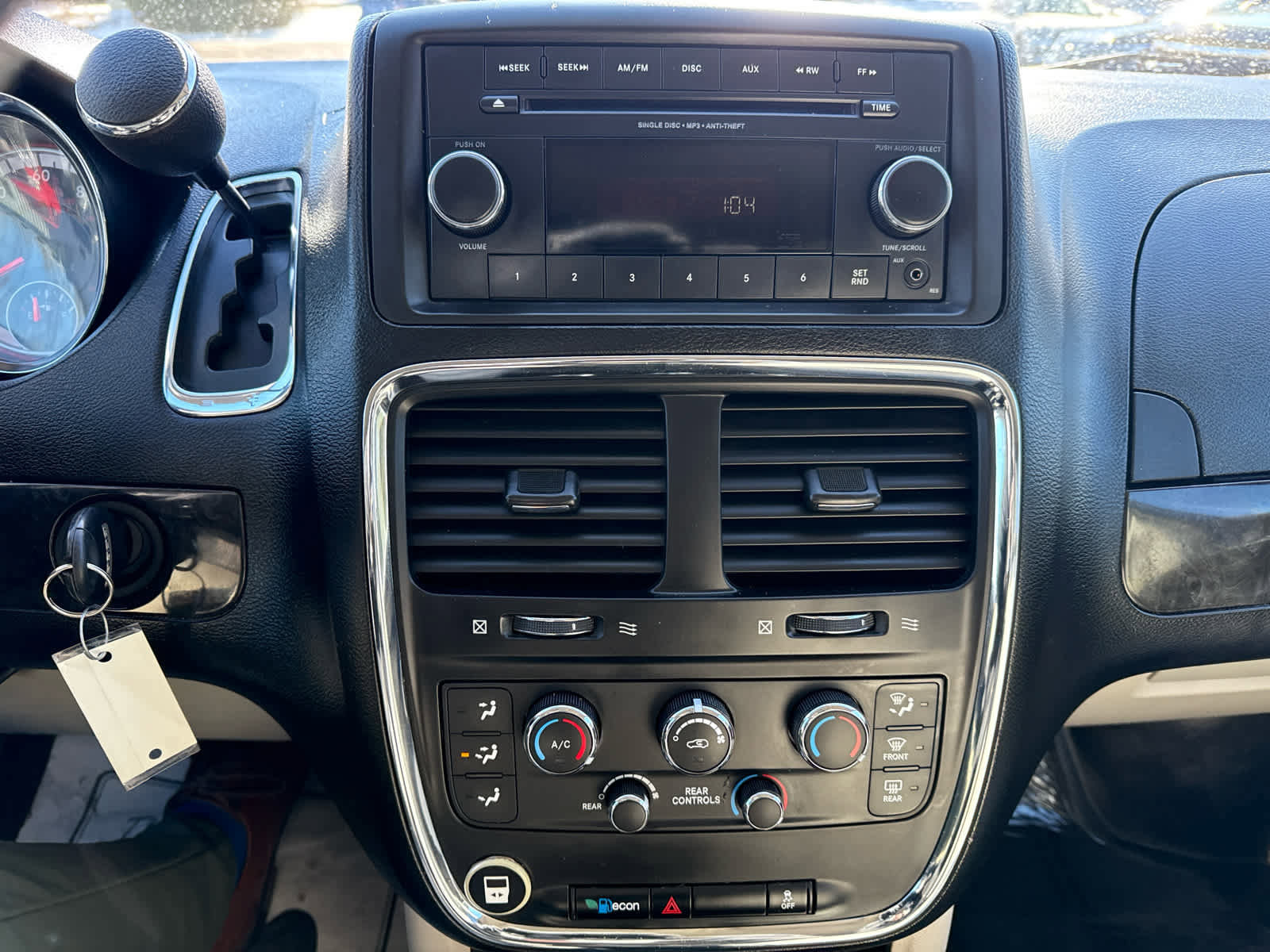 Used 2012 Dodge Grand Caravan SXT image 23