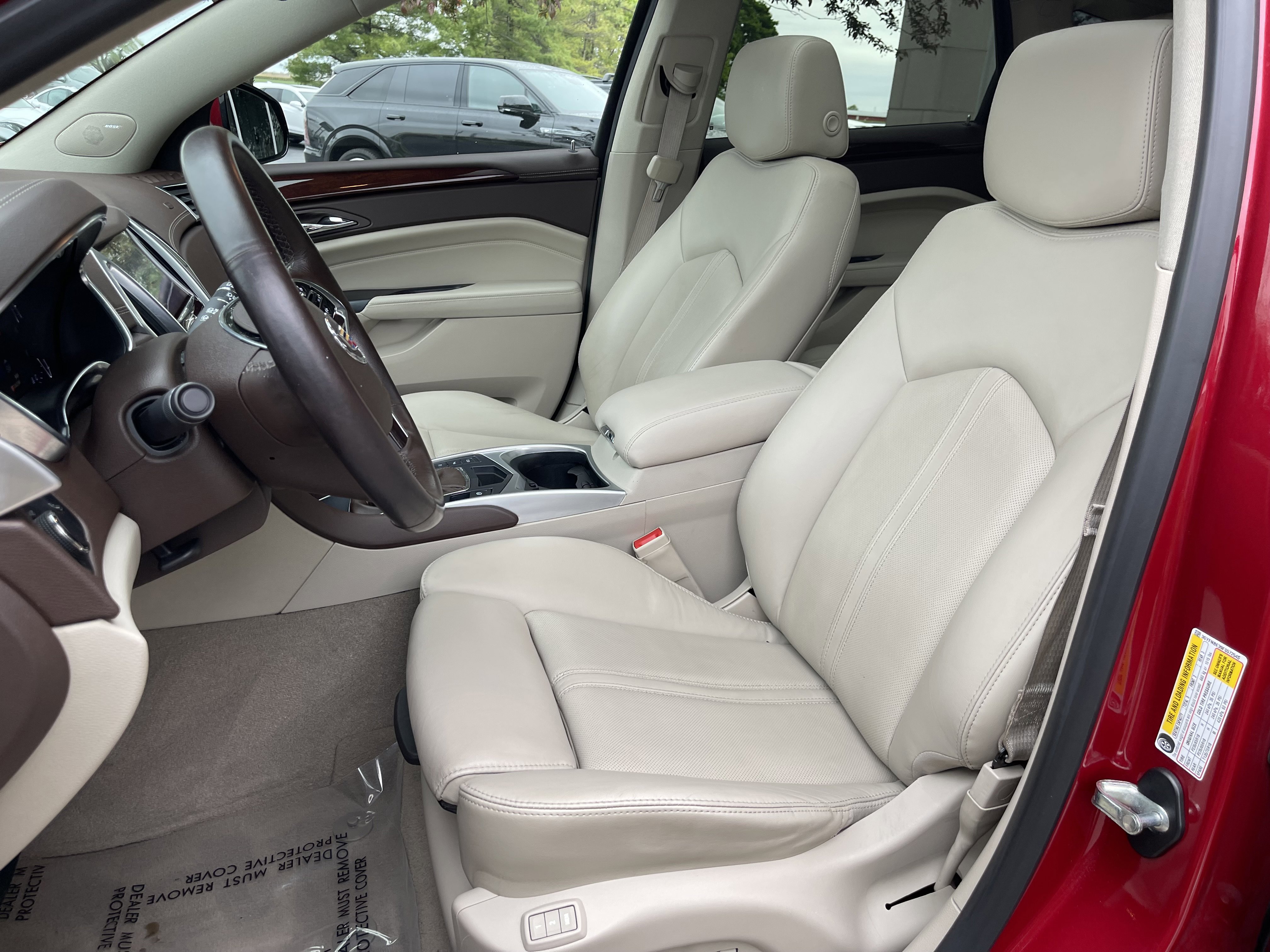 Used 2015 Cadillac SRX Luxury w/ Driver Awareness Package FWD image 18