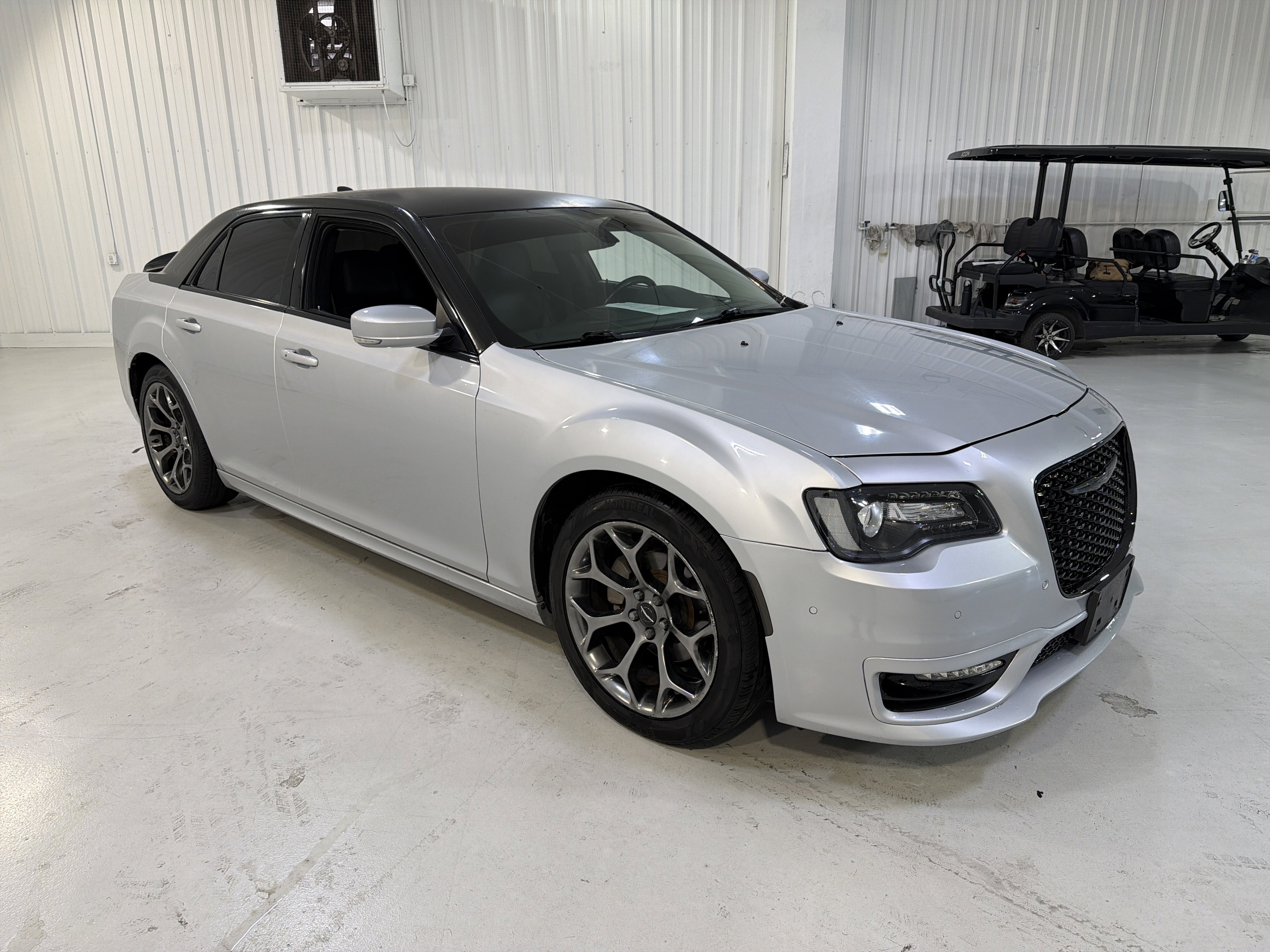 Used 2021 Chrysler 300 Touring L image 7