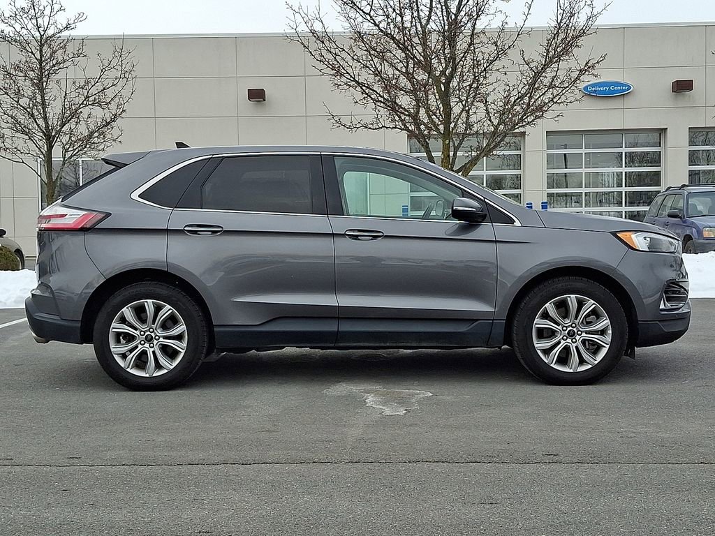 Used 2024 Ford Edge Titanium image 9