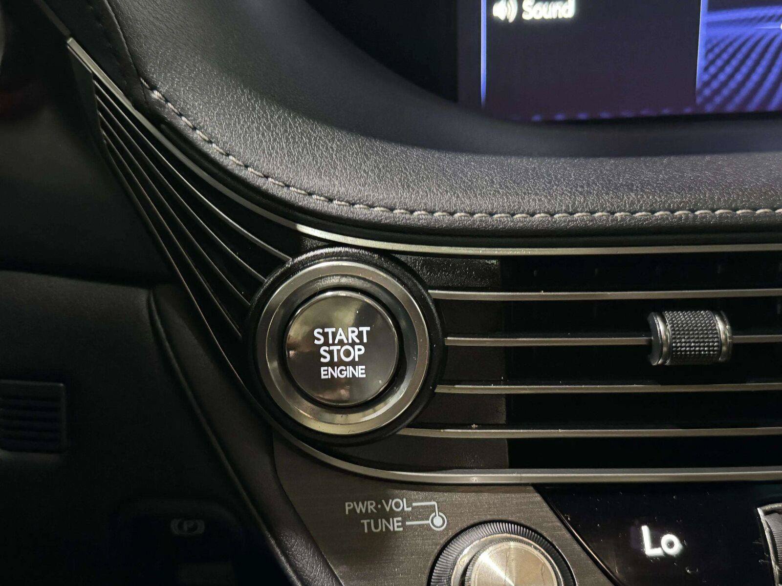 Used 2018 Lexus LS 500 F Sport w/ Accessory Package (Z2) RWD image 31