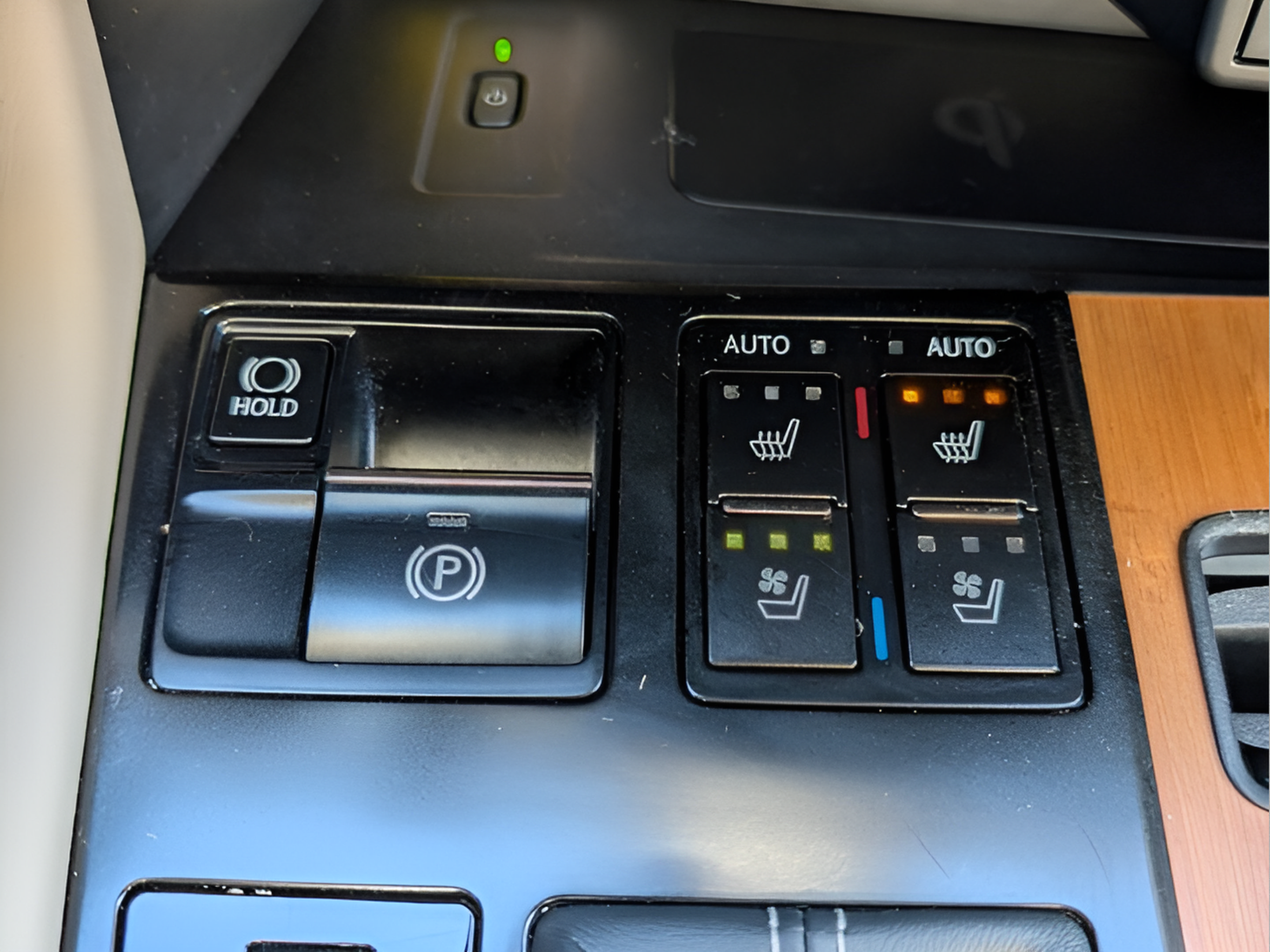 Certified 2022 Lexus RX 450h AWD w/ Premium Package image 21