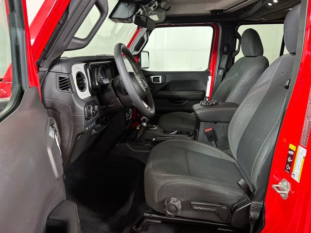 Used 2024 Jeep Wrangler Unlimited Sahara image 11