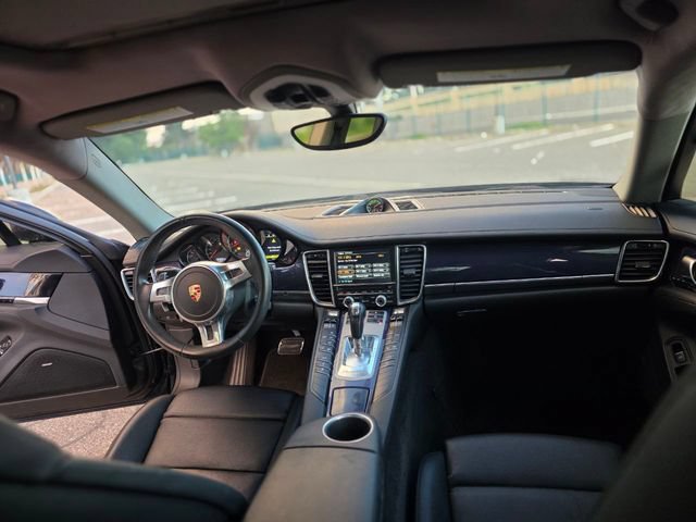 Used 2013 Porsche Panamera RWD image 31
