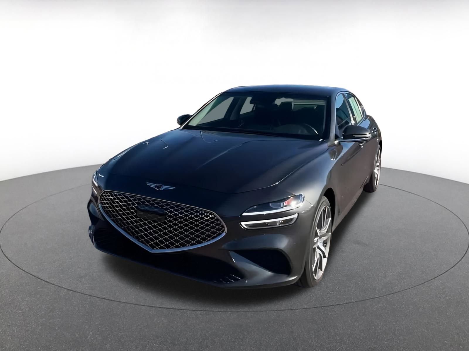 Used 2025 Genesis G70 2.5T image 7