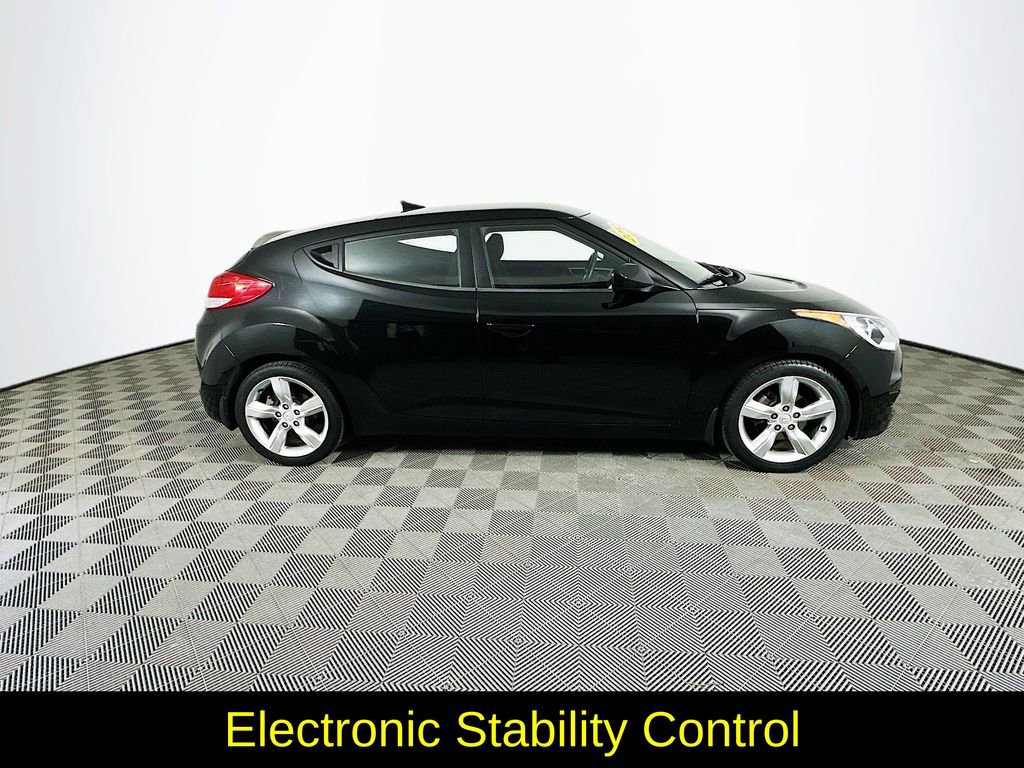 Used 2012 Hyundai Veloster image 11