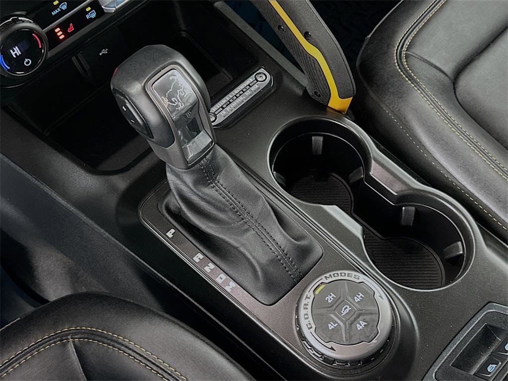 Used 2023 Ford Bronco Badlands image 18