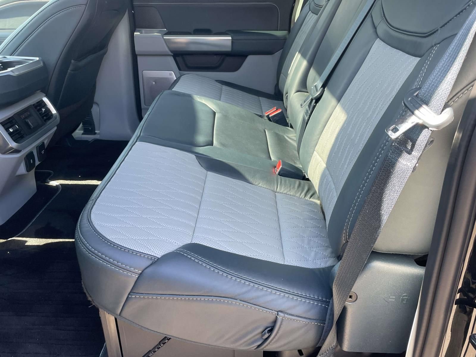 Used 2023 Ford F150 Limited image 13