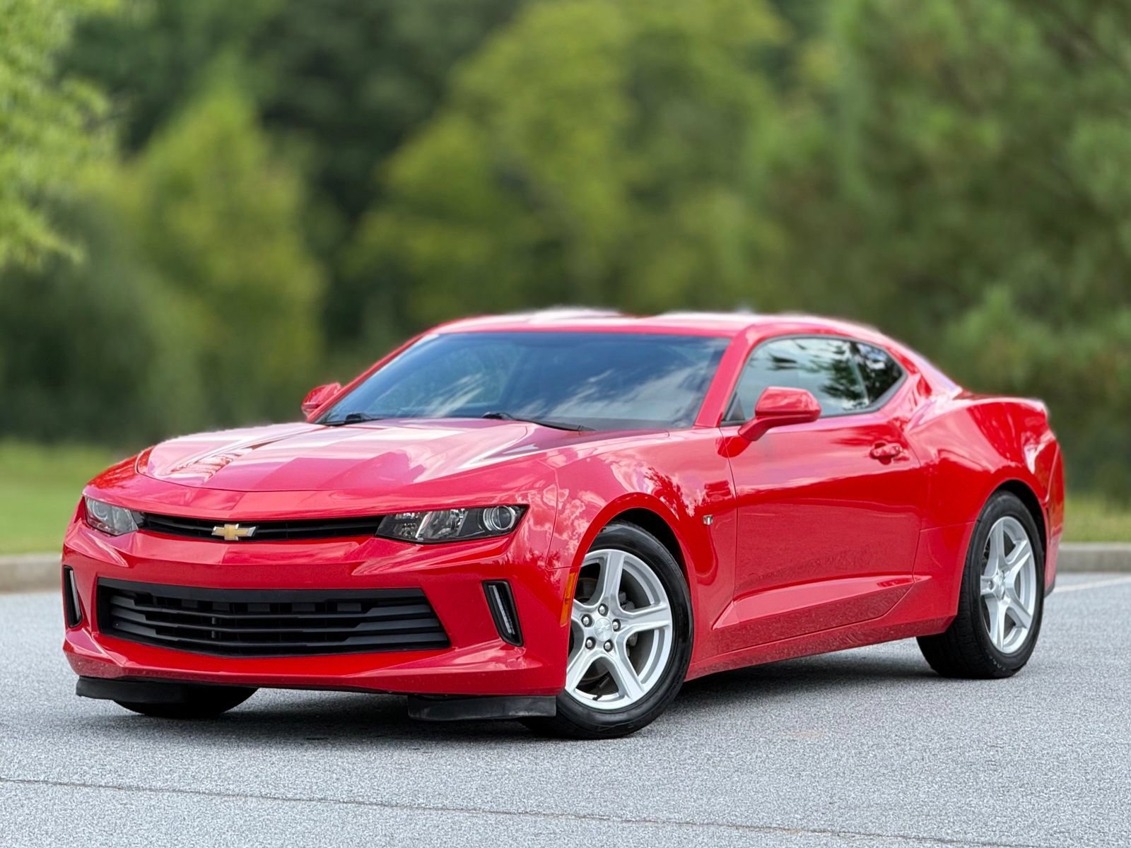 Used 2017 Chevrolet Camaro LT RWD image 8