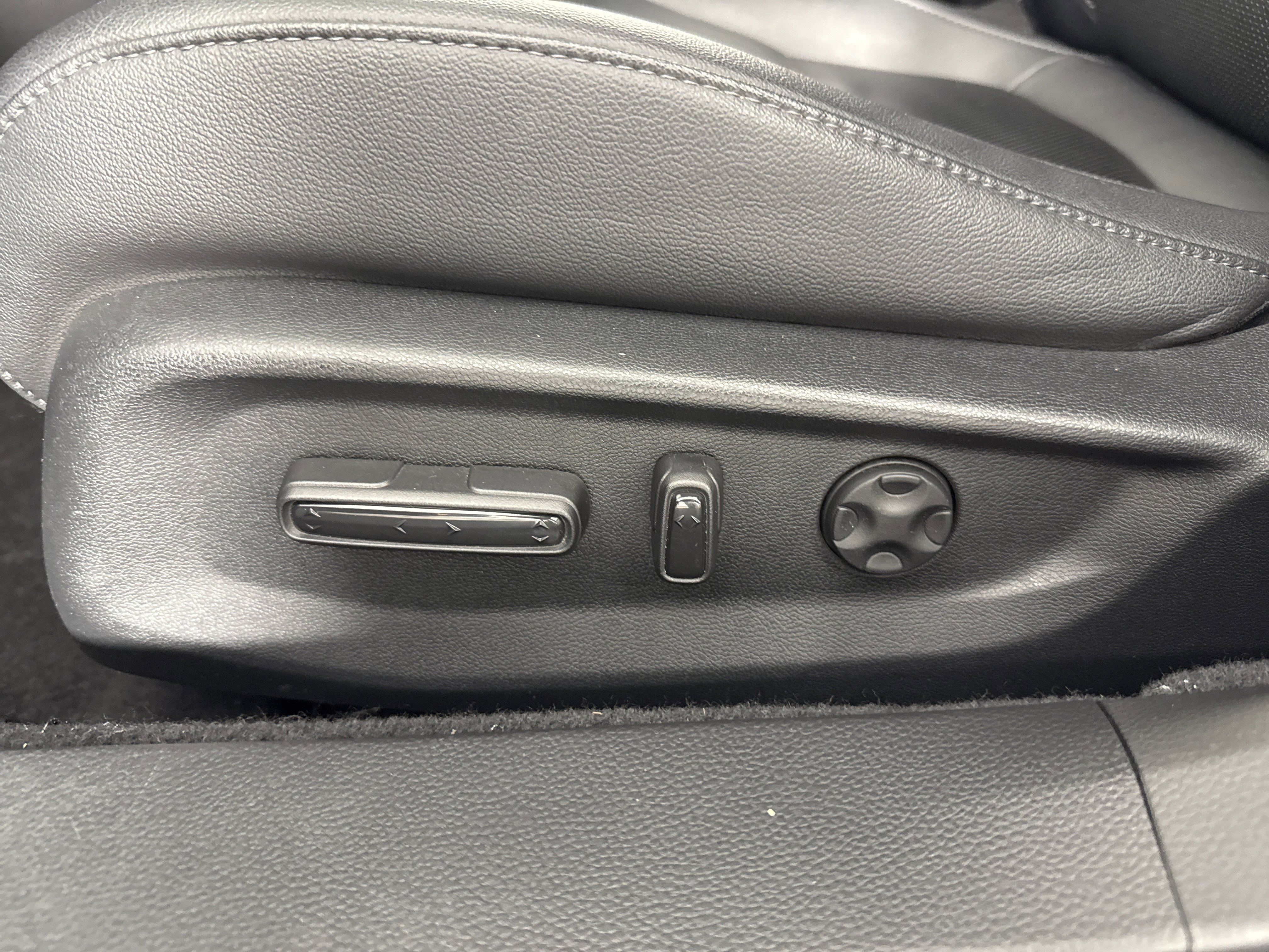 Used 2020 Honda Accord EX-L image 16