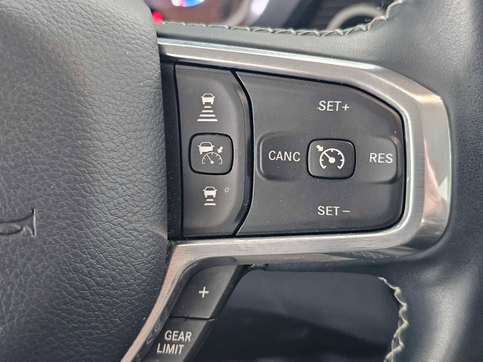 Used 2024 RAM 1500 Limited AWD/4WD image 30
