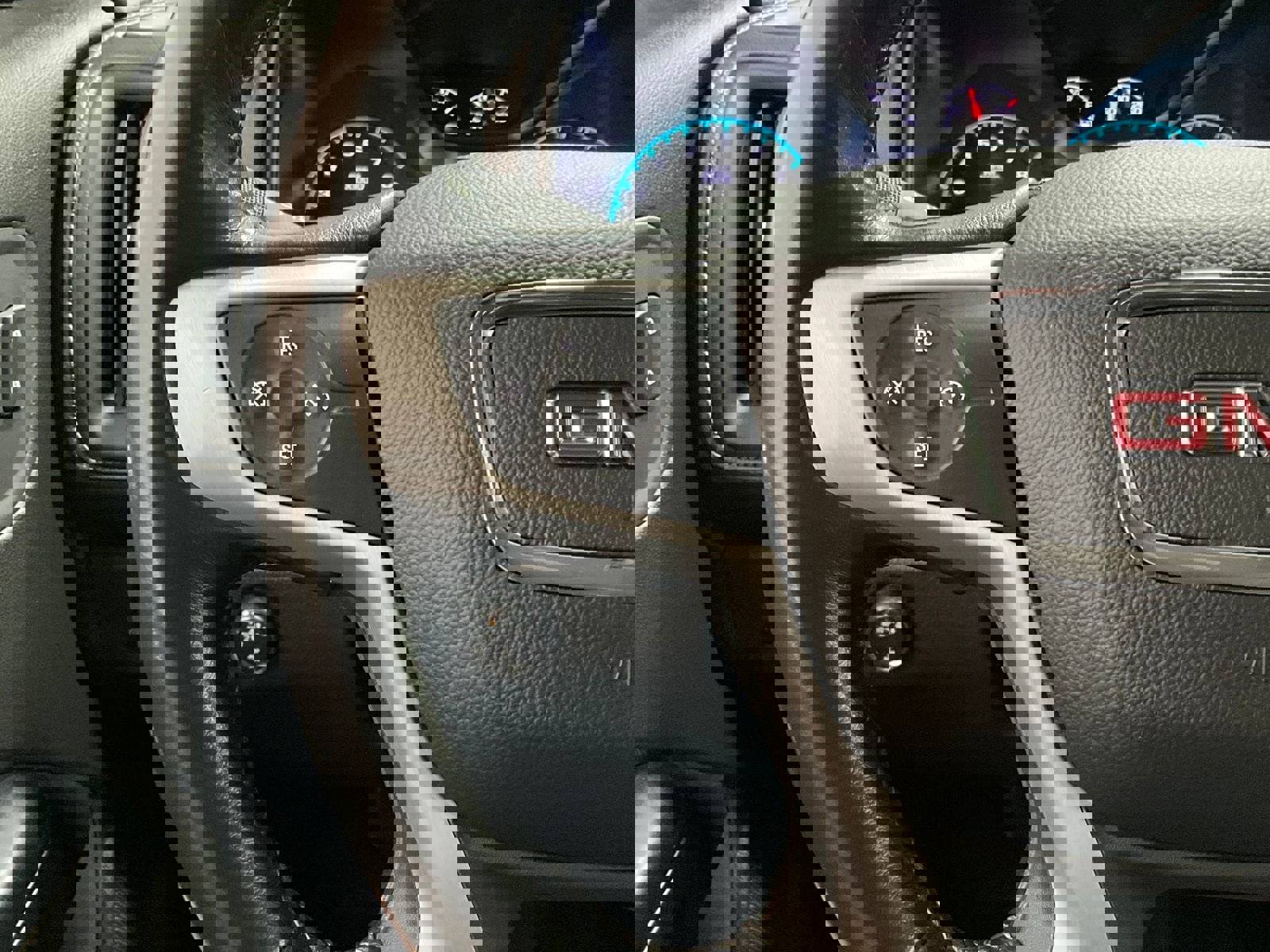 Used 2017 GMC Canyon SLE w/ Nightfall Edition image 17