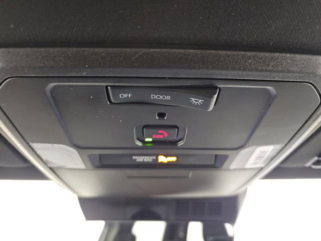 Certified 2025 Toyota Tacoma TRD Off-Road AWD/4WD image 27
