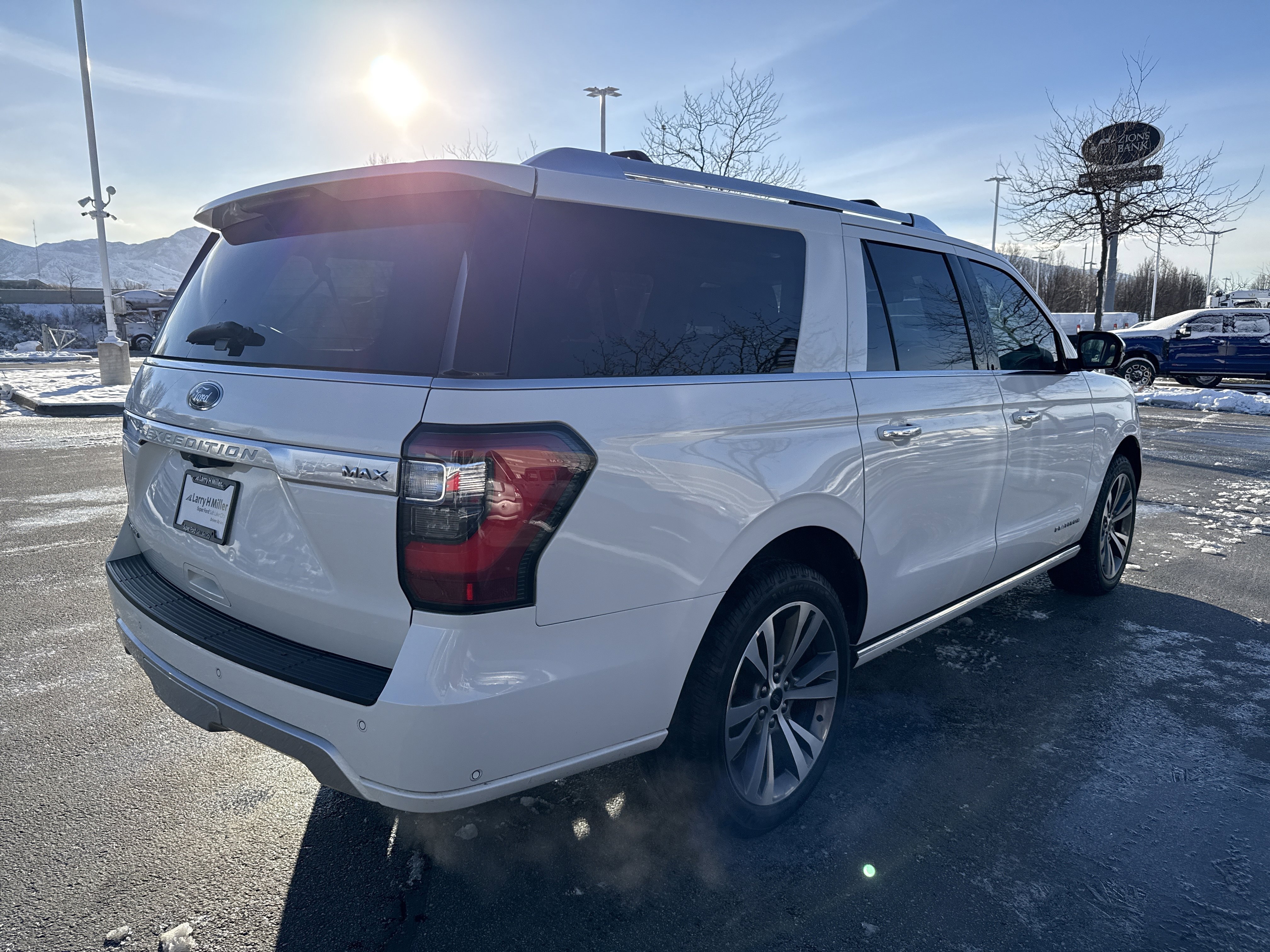 Certified 2021 Ford Expedition Max Platinum image 5