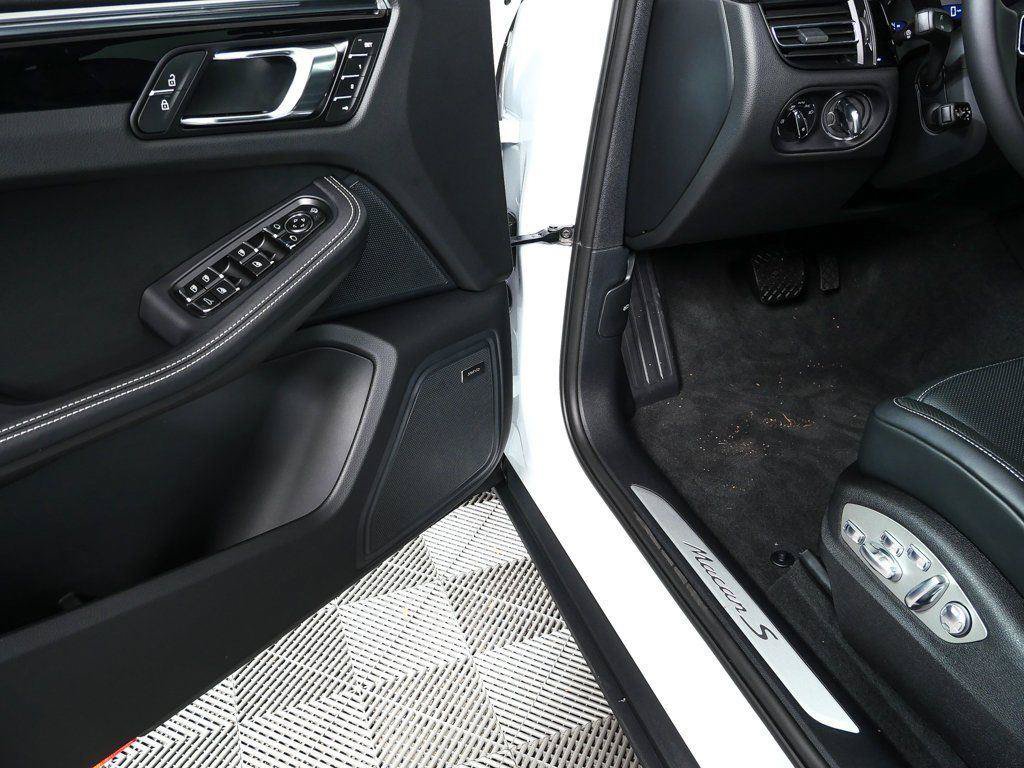 New 2026 Porsche Macan S AWD/4WD image 8