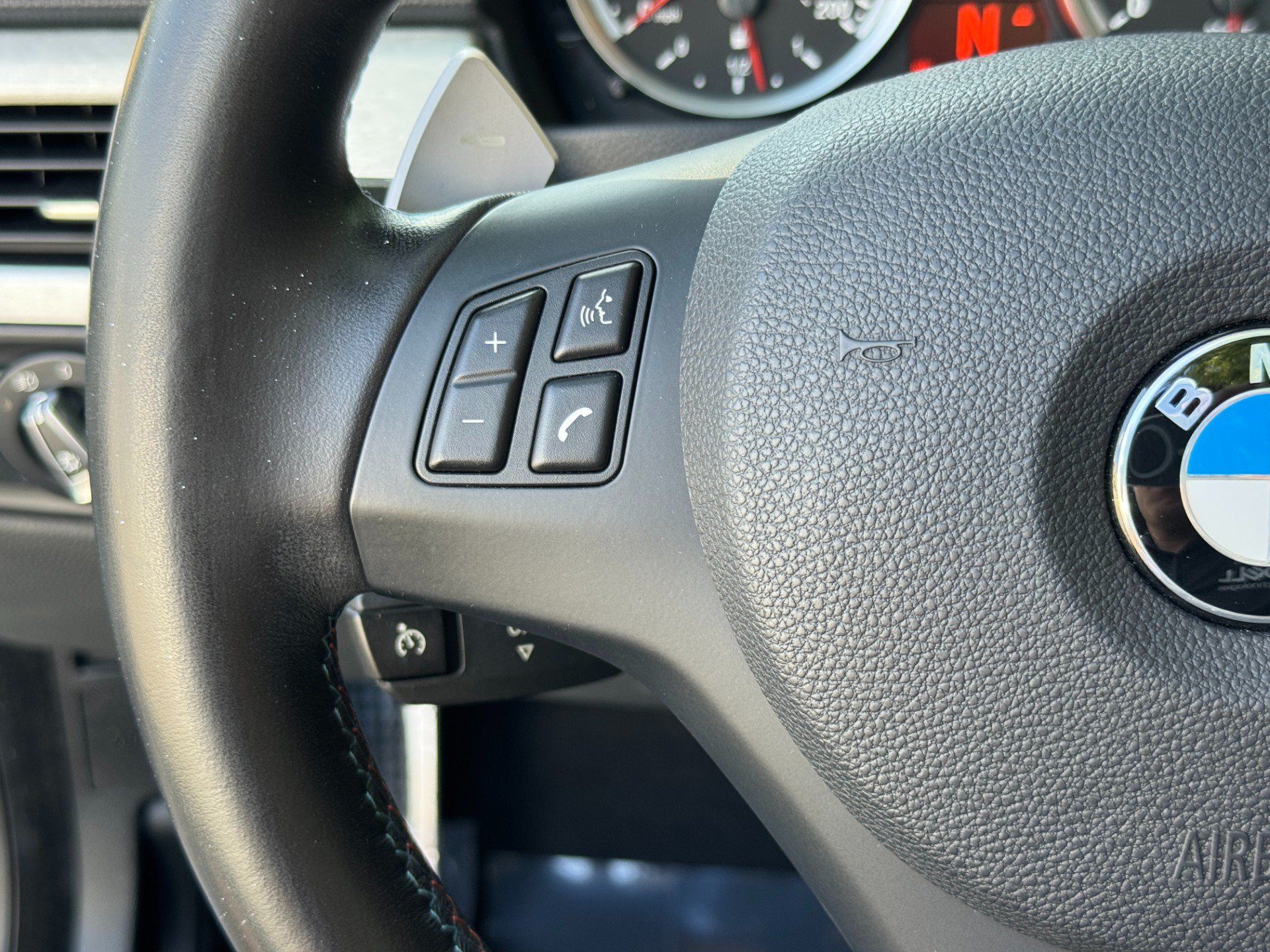 Used 2012 BMW M3 Convertible RWD image 40